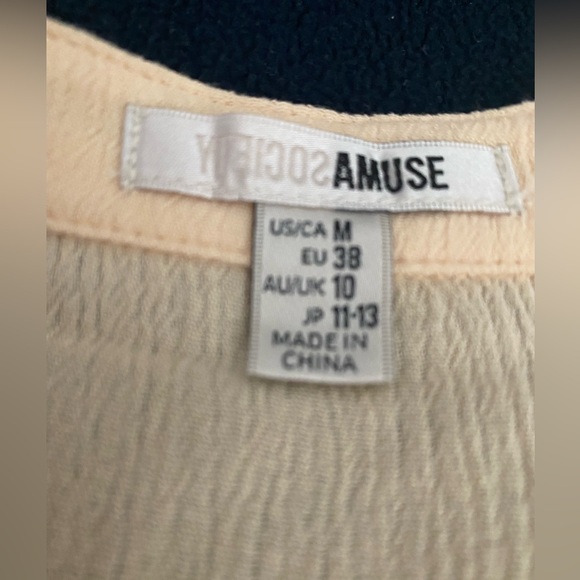 Graceful Split Neck Blouse NWT - Picture 9 of 11